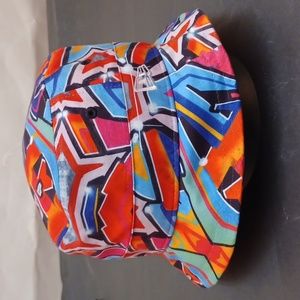 NWT New Era Graffiti bucket hat